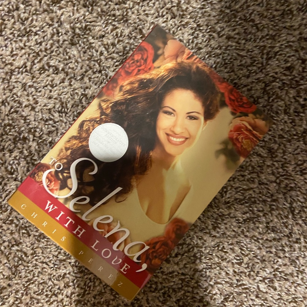 Selena book